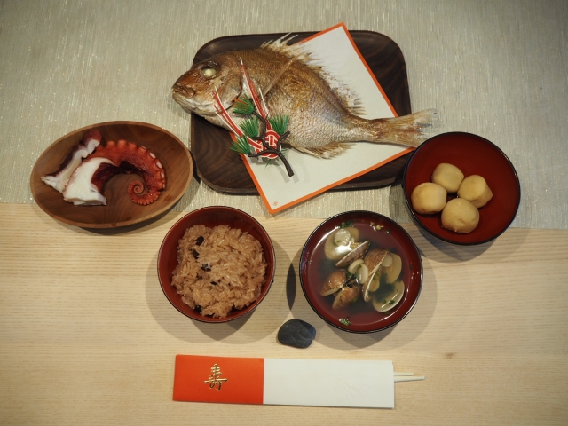 タコの入ったお食い初め膳